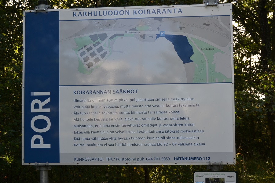Yyterin koirarannan opastetaulu